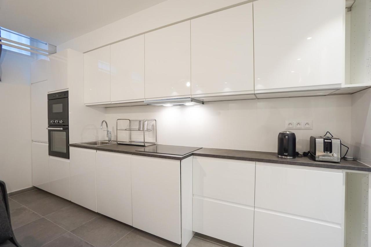 Modern Duplex Close To The Eiffel Tower Paris Exterior photo